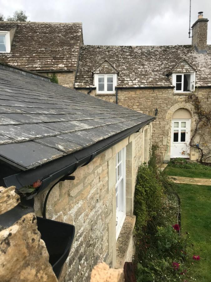 The Old Post Office Studio Apartment In A Beautiful Cotswold Village Cirencester Bagian luar foto