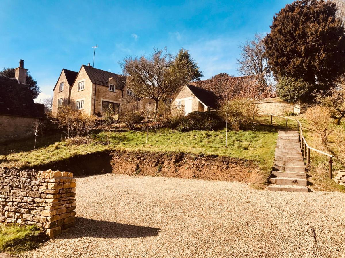 The Old Post Office Studio Apartment In A Beautiful Cotswold Village Cirencester Bagian luar foto